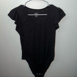 Women’s scoop neck bodysuit, ruffle sleeves.